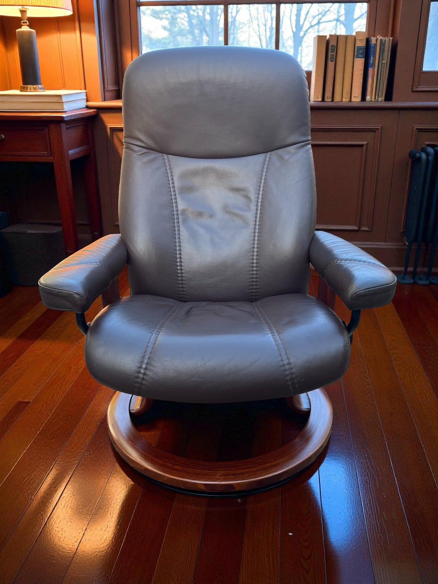 Ekornes Stressless “Classic” Leather Recliner Chair | Brown | Swivel & Reclining