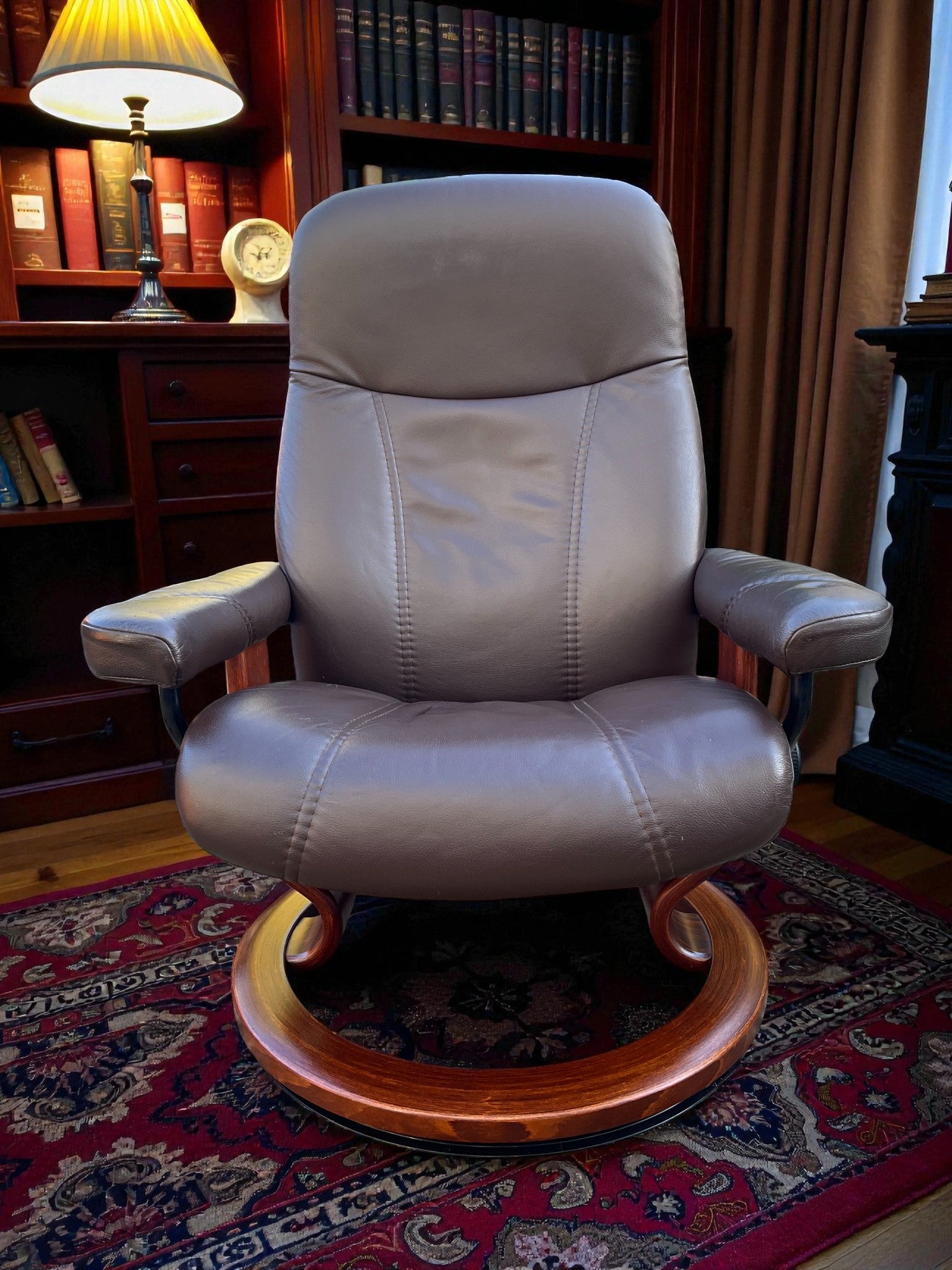 Ekornes Stressless “Classic” Leather Recliner Chair | Brown | Swivel & Reclining
