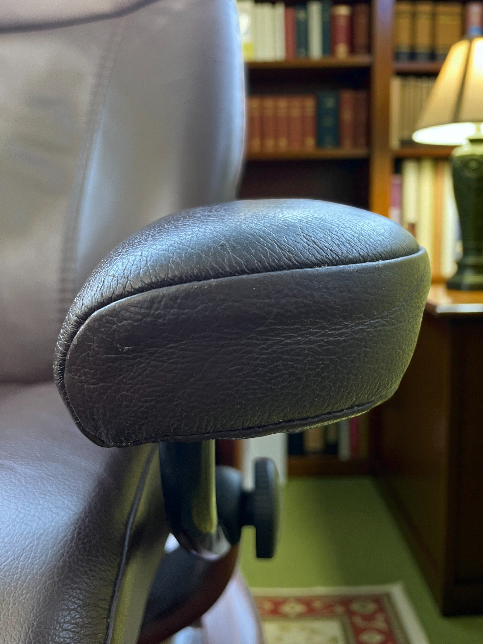 Ekornes Stressless “Classic” Leather Recliner Chair | Brown | Swivel & Reclining
