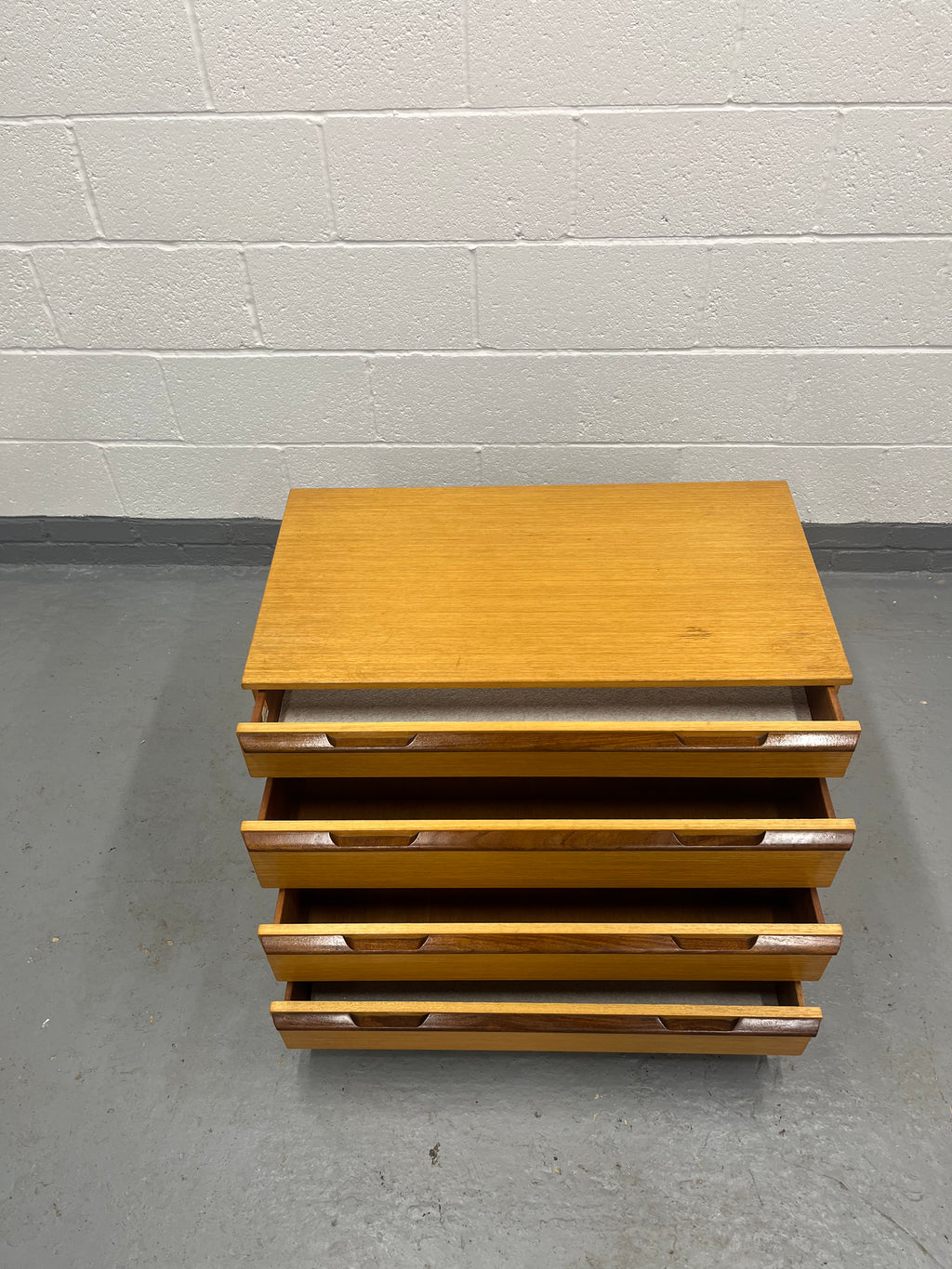 Avalon Teak Retro Chest Of Drawers Mid-Century Retro Furniture MCM