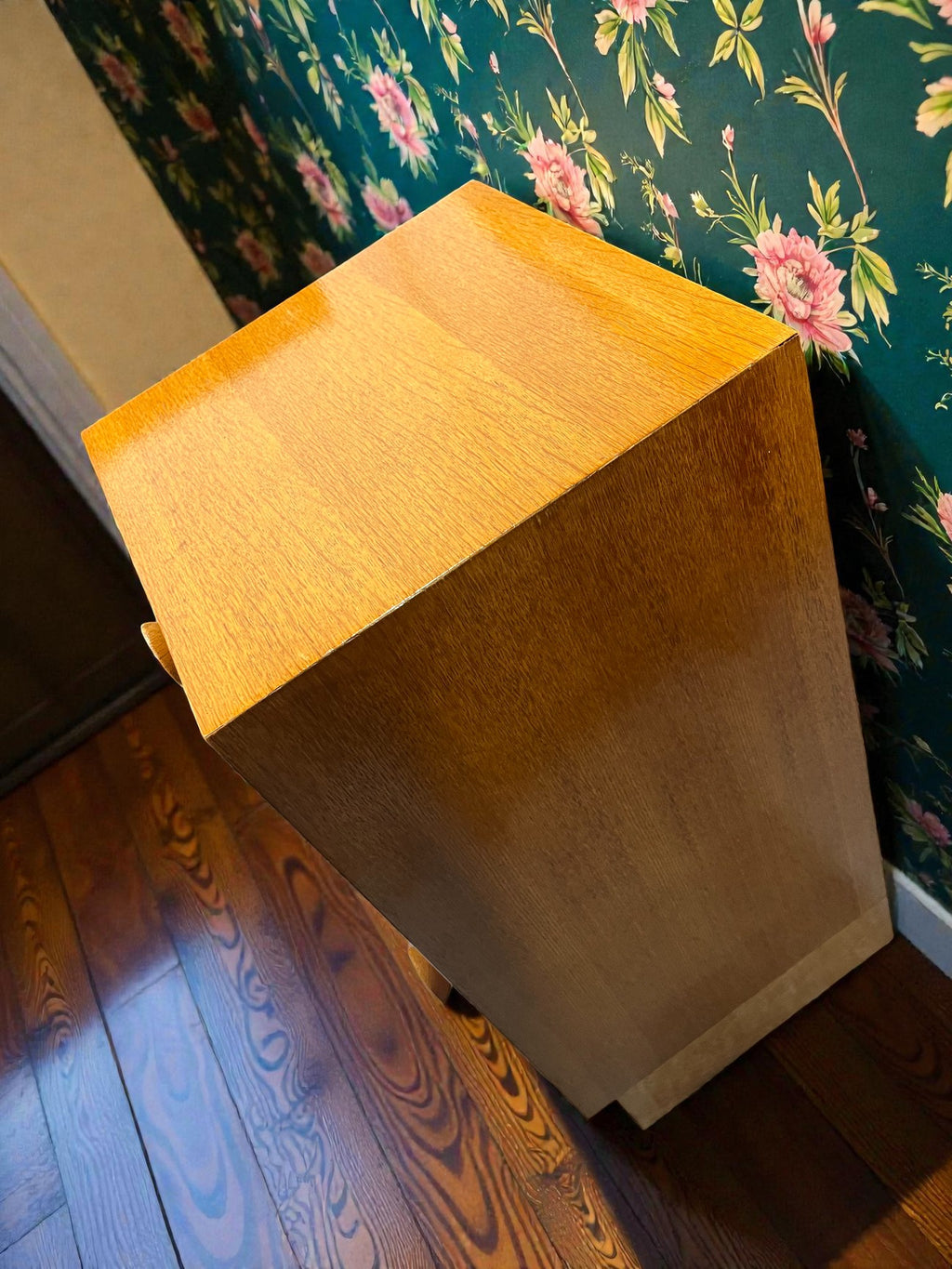 Meredew Mid-Century Bedside Table | Vintage Slim Nightstand with Drawer & Cupboard