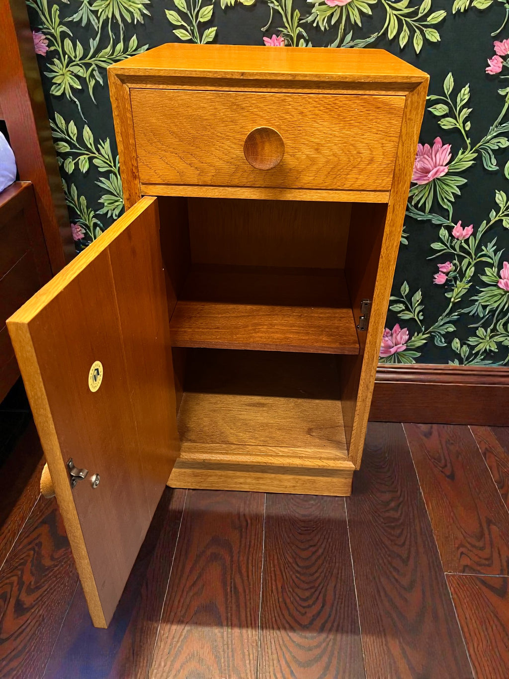 Meredew Mid-Century Bedside Table | Vintage Slim Nightstand with Drawer & Cupboard
