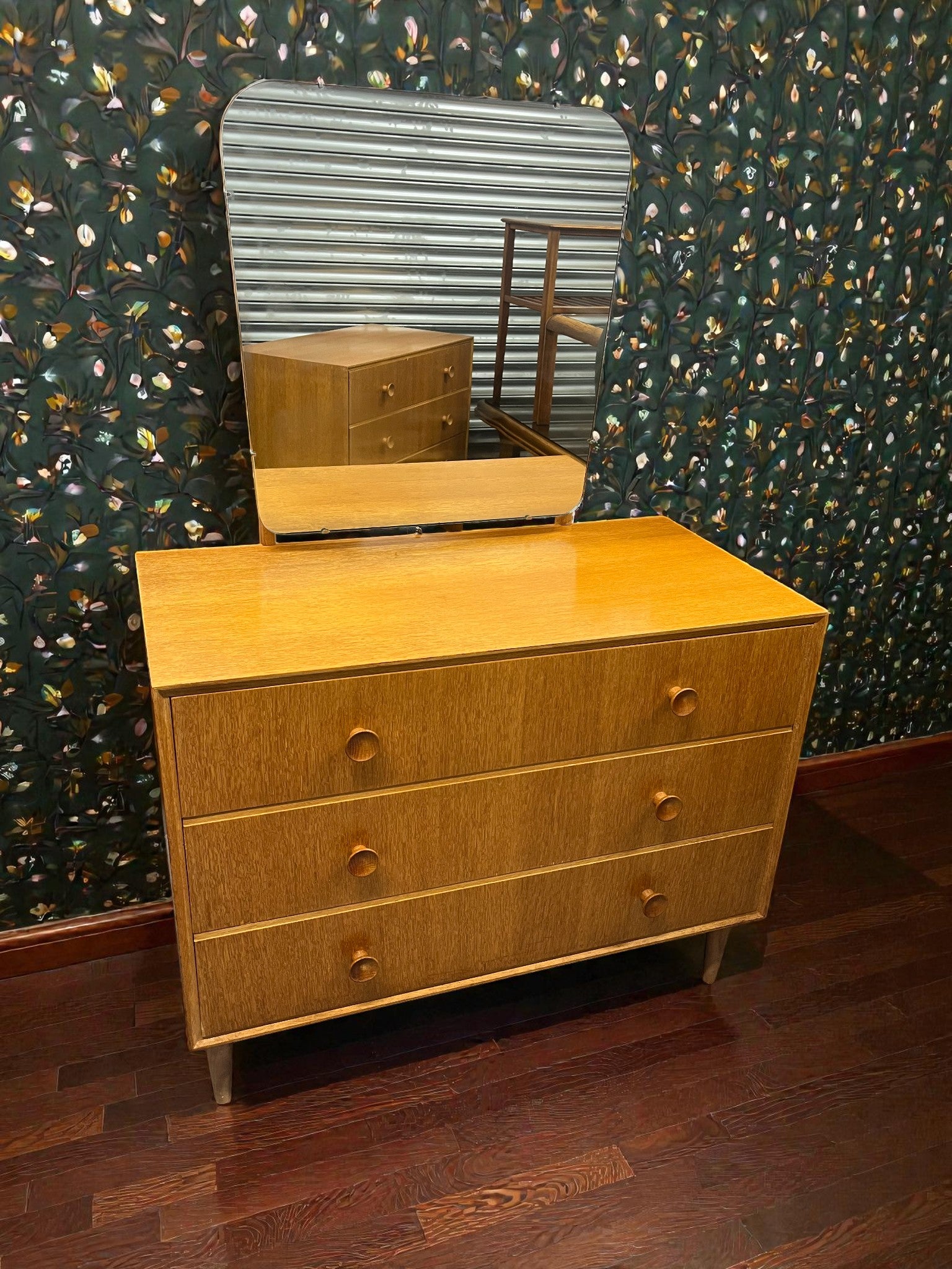 Meredew Mid-Century Dressing Table | 3 Drawer Chest with Mirror on Raised Legs