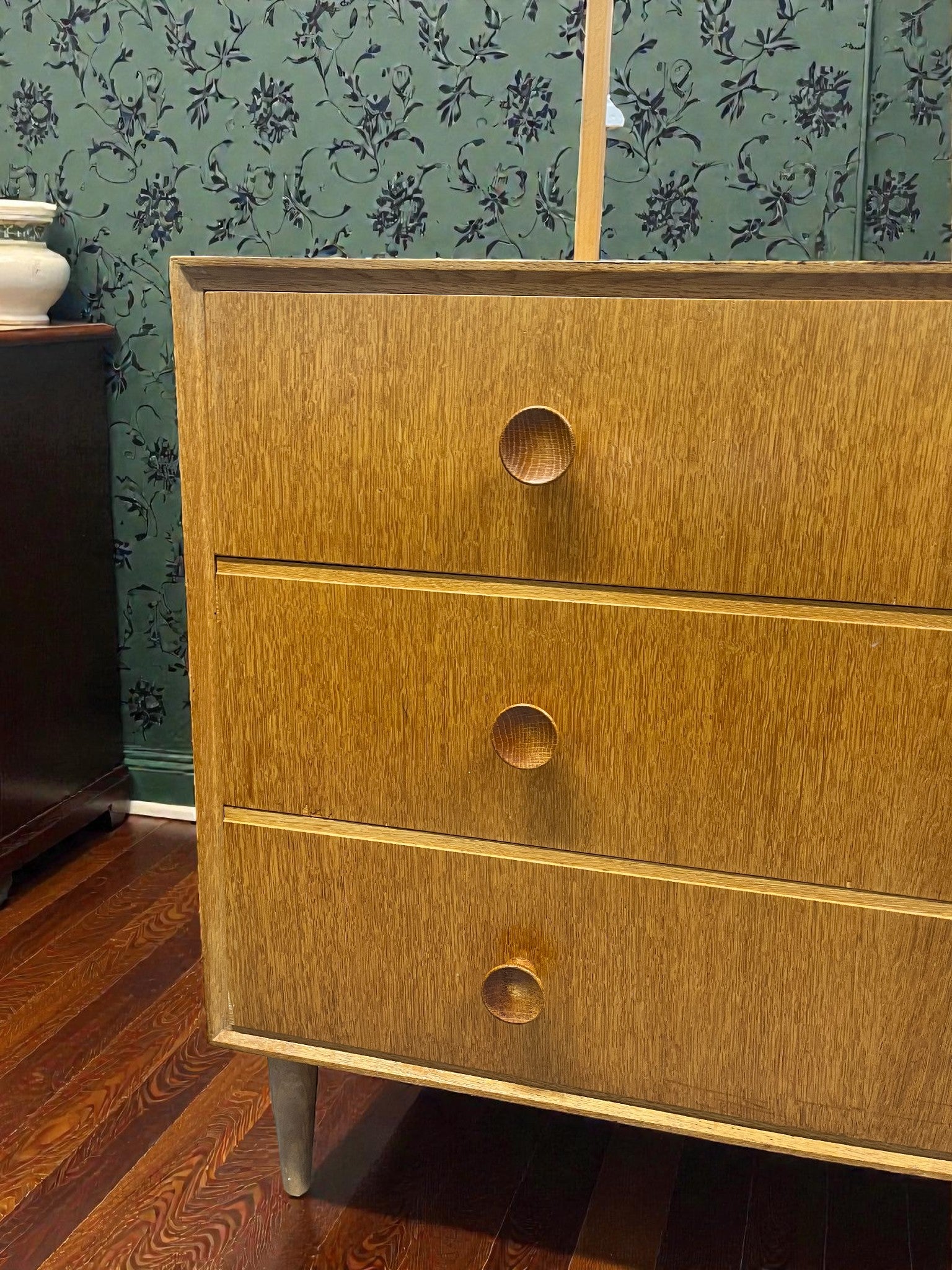 Meredew Mid-Century Dressing Table | 3 Drawer Chest with Mirror on Raised Legs
