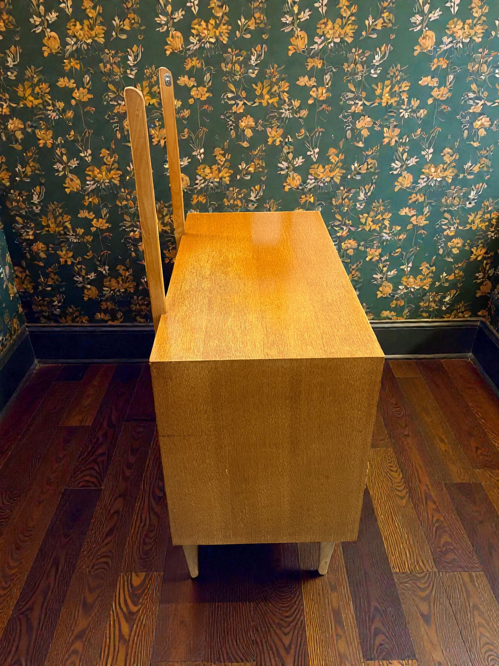 Meredew Mid-Century Dressing Table | 3 Drawer Chest with Mirror on Raised Legs