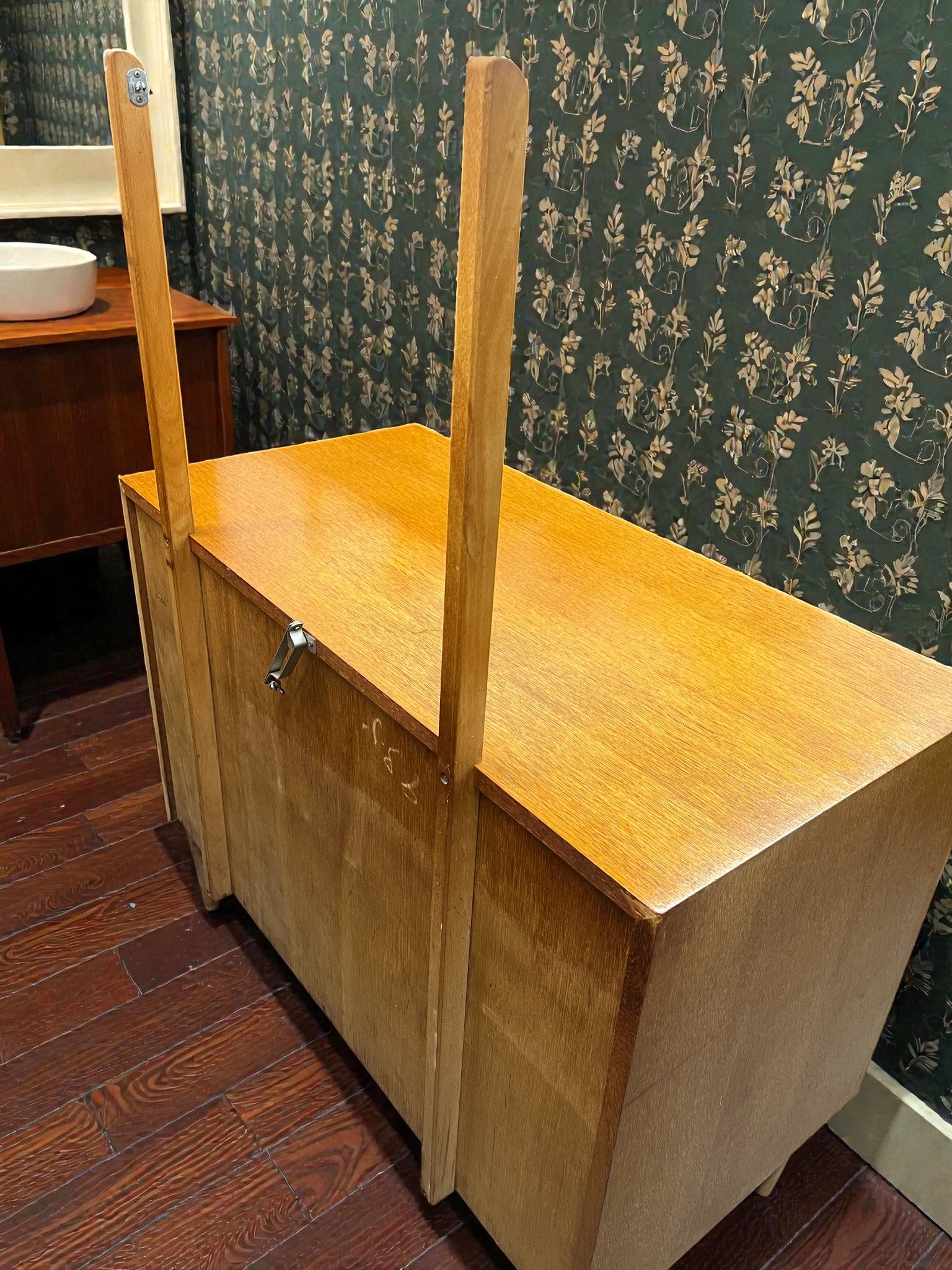 Meredew Mid-Century Dressing Table | 3 Drawer Chest with Mirror on Raised Legs