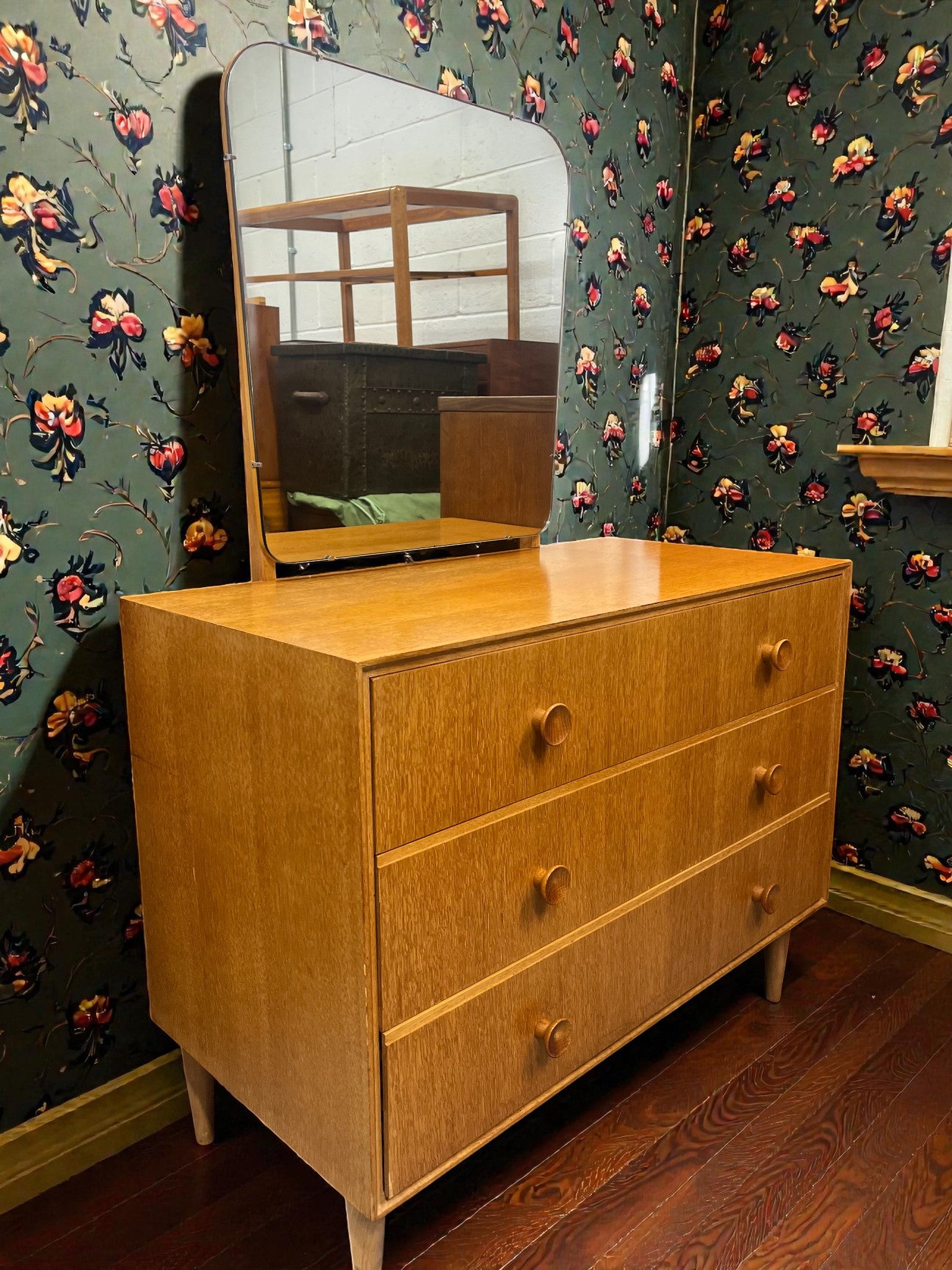 Meredew Mid-Century Dressing Table | 3 Drawer Chest with Mirror on Raised Legs